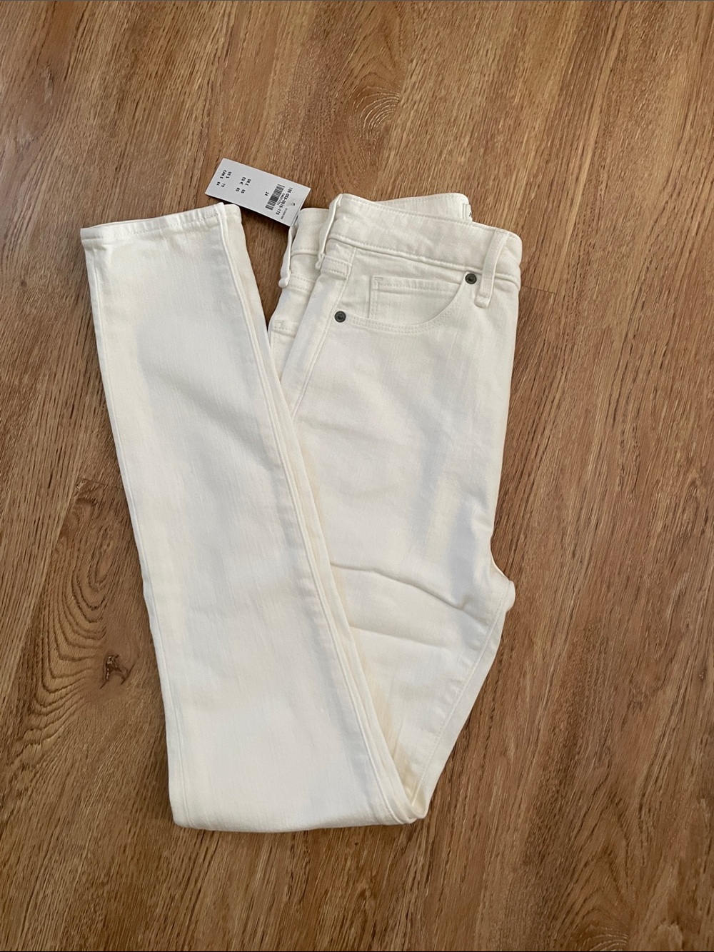 Abercrombie & Fitch Cream High-Rise Skinny Jeans
